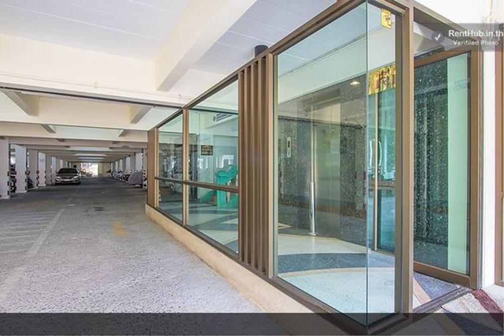 Homeplace Residence Bangkok Exterior photo